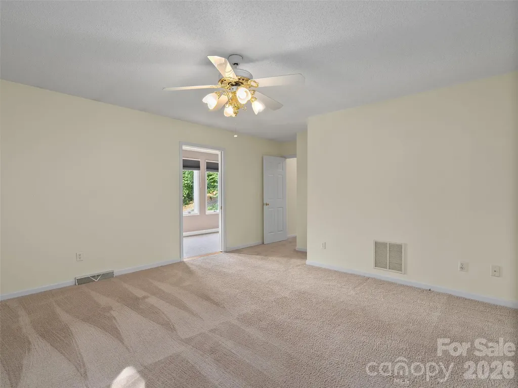 415 Knollwood Drive Waynesville NC 28786