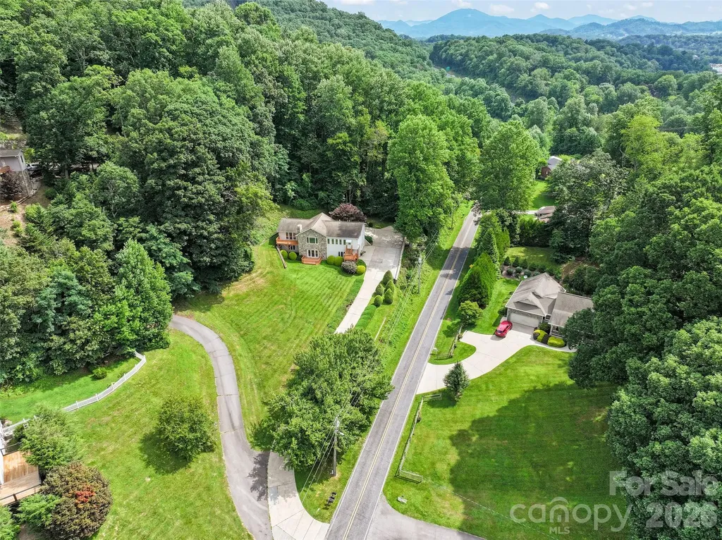 415 Knollwood Drive Waynesville NC 28786