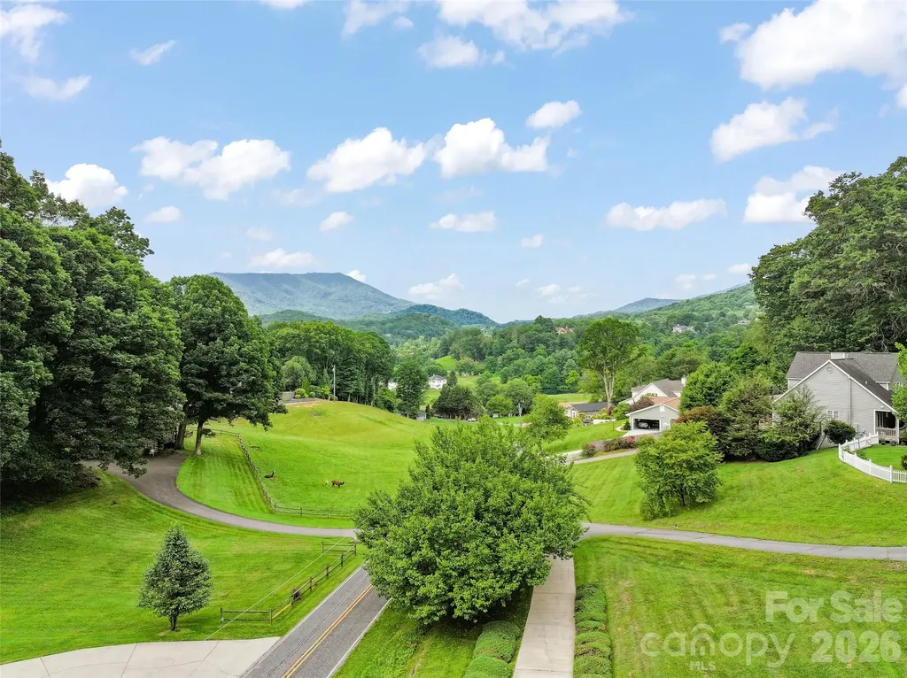 415 Knollwood Drive Waynesville NC 28786
