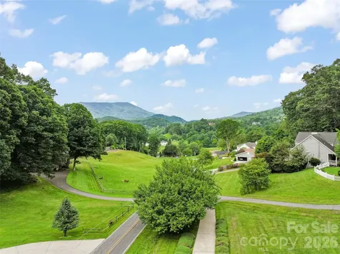 415 Knollwood Drive Waynesville NC 28786