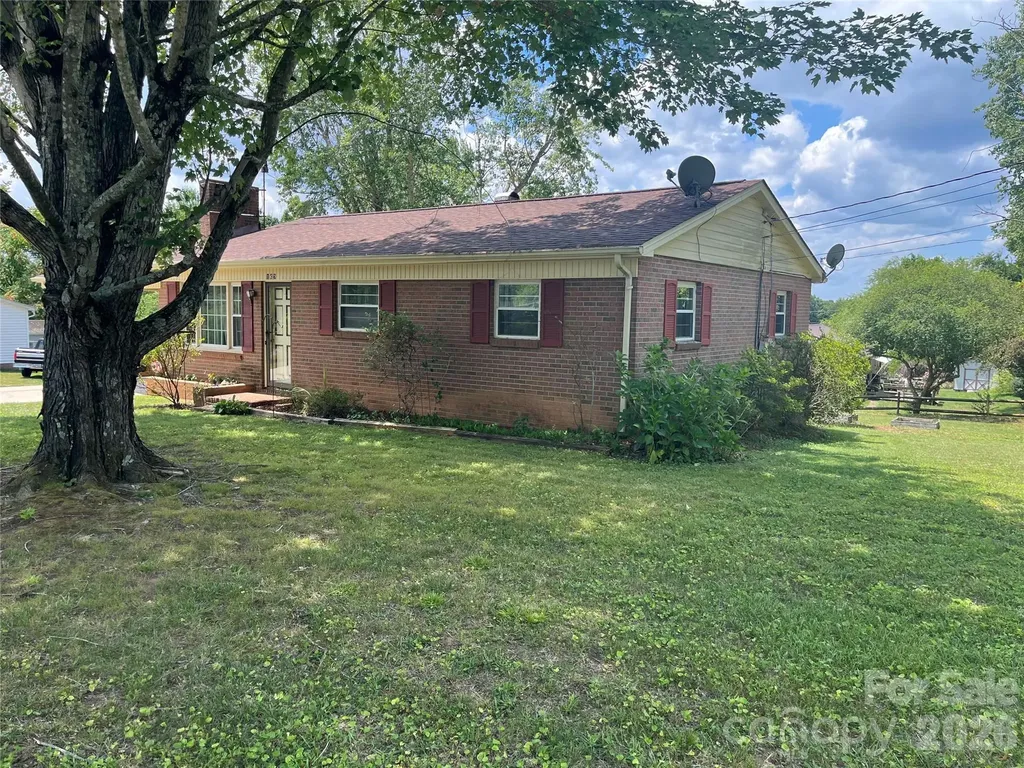 621 Legion Road Lenoir NC 28645