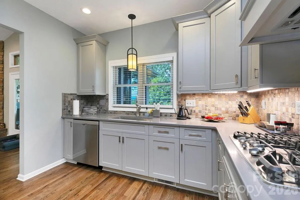 1625 Ugugu Drive Brevard NC 28712