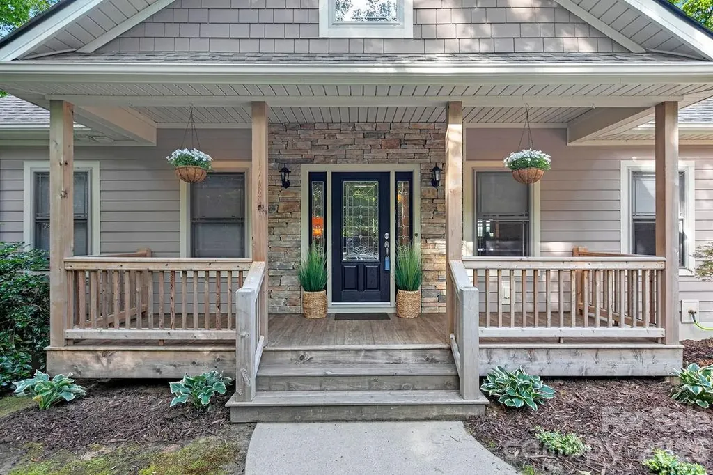 1625 Ugugu Drive Brevard NC 28712