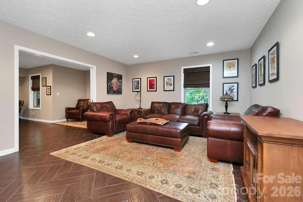 1625 Ugugu Drive Brevard NC 28712