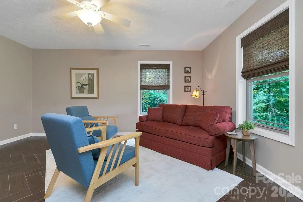 1625 Ugugu Drive Brevard NC 28712