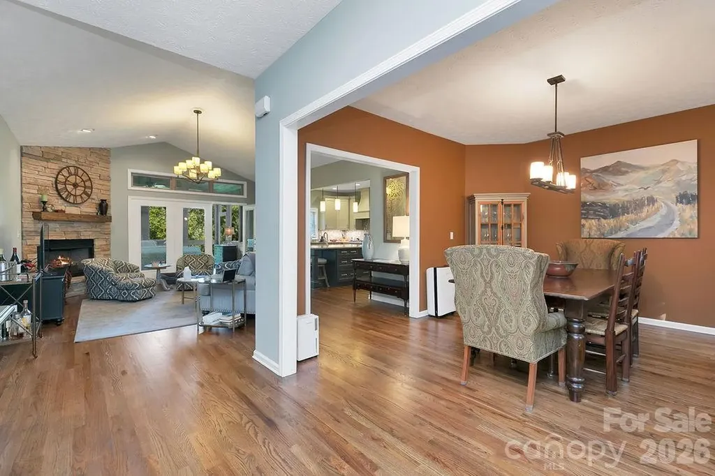 1625 Ugugu Drive Brevard NC 28712