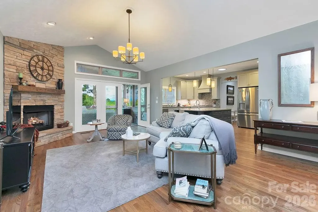 1625 Ugugu Drive Brevard NC 28712