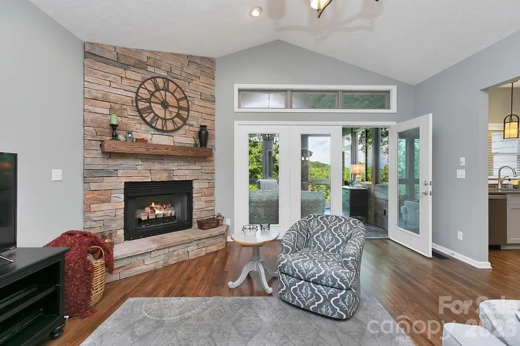 1625 Ugugu Drive Brevard NC 28712