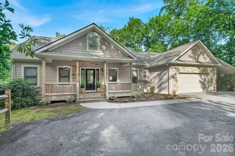 1625 Ugugu Drive Brevard NC 28712