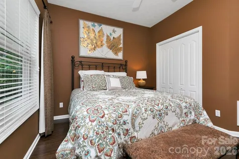 1625 Ugugu Drive Brevard NC 28712