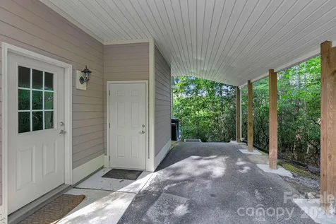 1625 Ugugu Drive Brevard NC 28712