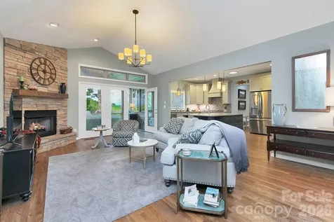 1625 Ugugu Drive Brevard NC 28712