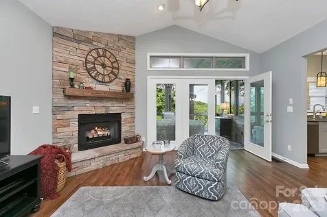1625 Ugugu Drive Brevard NC 28712