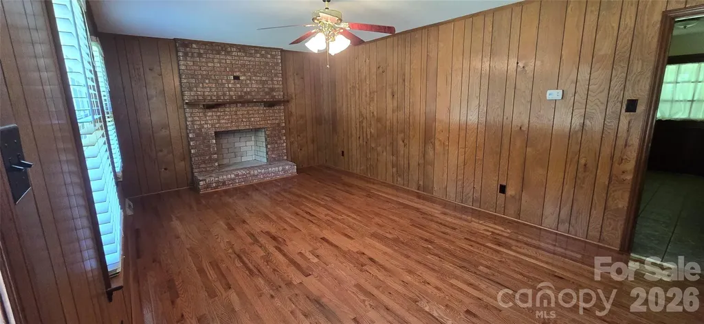2553 Hickory Highway Statesville NC 28677