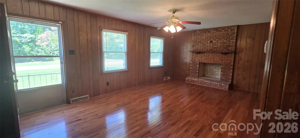 2553 Hickory Highway Statesville NC 28677