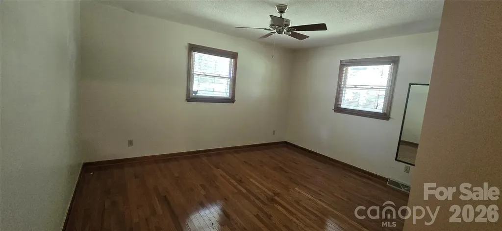 2553 Hickory Highway Statesville NC 28677