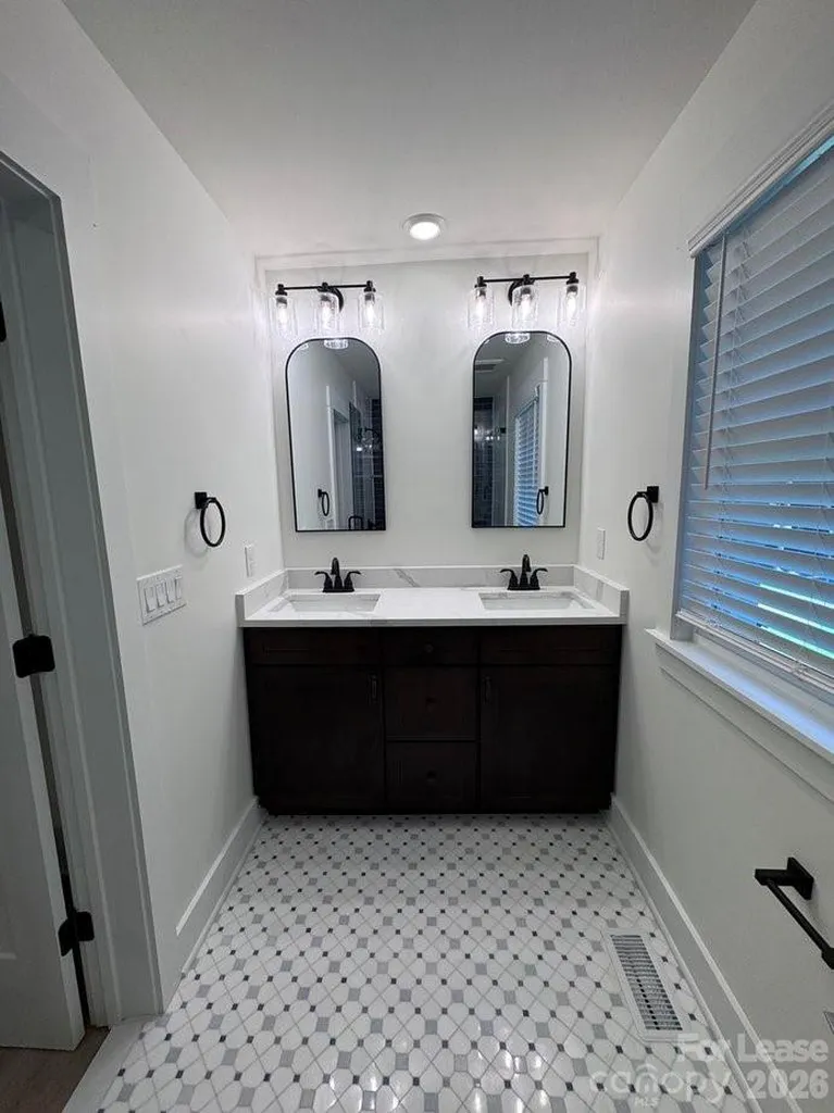 549 Manhasset Road Charlotte NC 28209