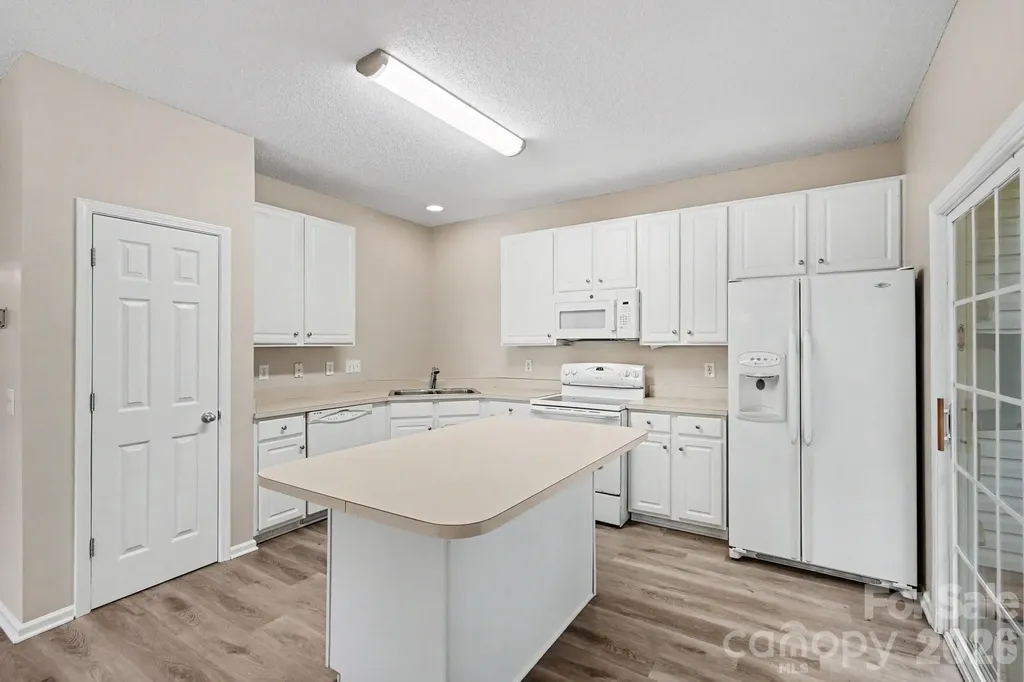 8451 Carolina Lily Lane Charlotte NC 28262