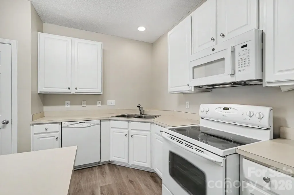 8451 Carolina Lily Lane Charlotte NC 28262