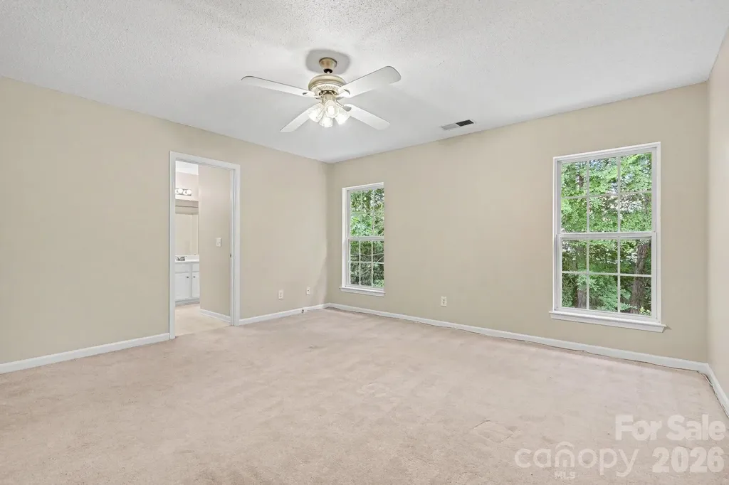 8451 Carolina Lily Lane Charlotte NC 28262