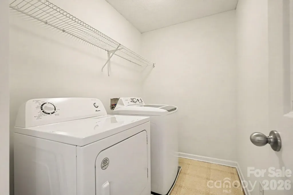 8451 Carolina Lily Lane Charlotte NC 28262