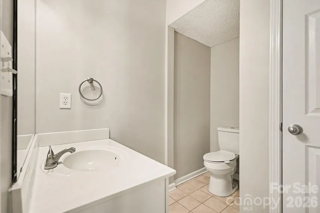 8451 Carolina Lily Lane Charlotte NC 28262