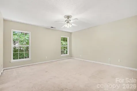 8451 Carolina Lily Lane Charlotte NC 28262