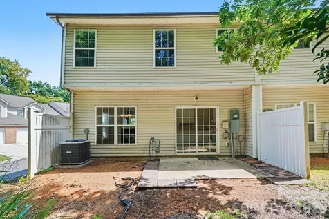 8451 Carolina Lily Lane Charlotte NC 28262