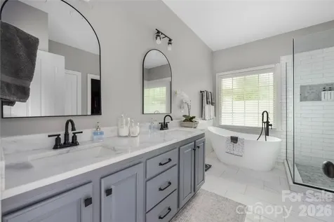 4034 Nicole Eileen Lane Charlotte NC 28216