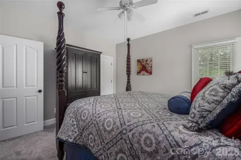 4034 Nicole Eileen Lane Charlotte NC 28216