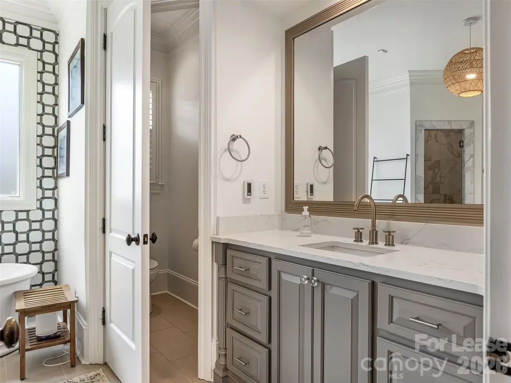 5910 Saint John Lane Charlotte NC 28210
