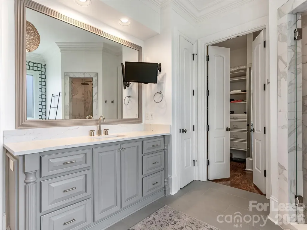 5910 Saint John Lane Charlotte NC 28210
