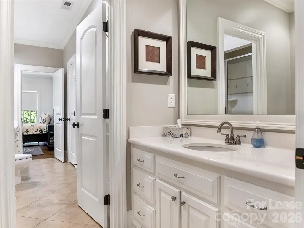 5910 Saint John Lane Charlotte NC 28210