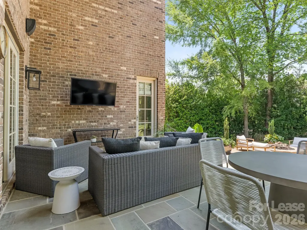 5910 Saint John Lane Charlotte NC 28210
