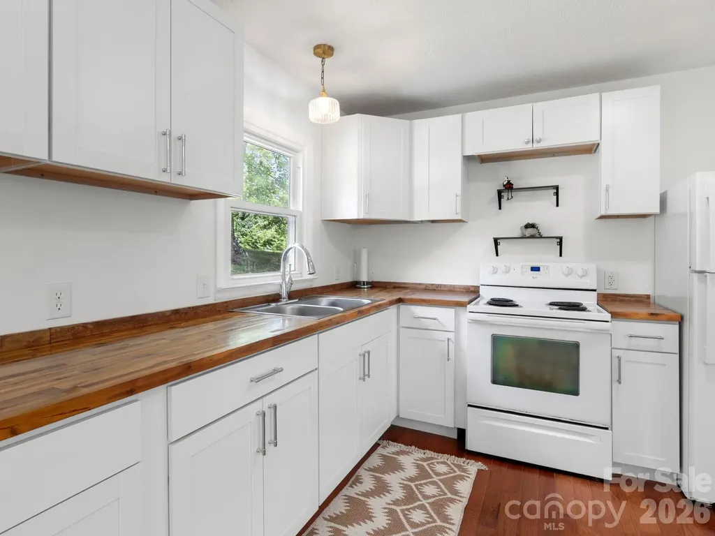 47 Carolina Mountain Drive Candler NC 28715