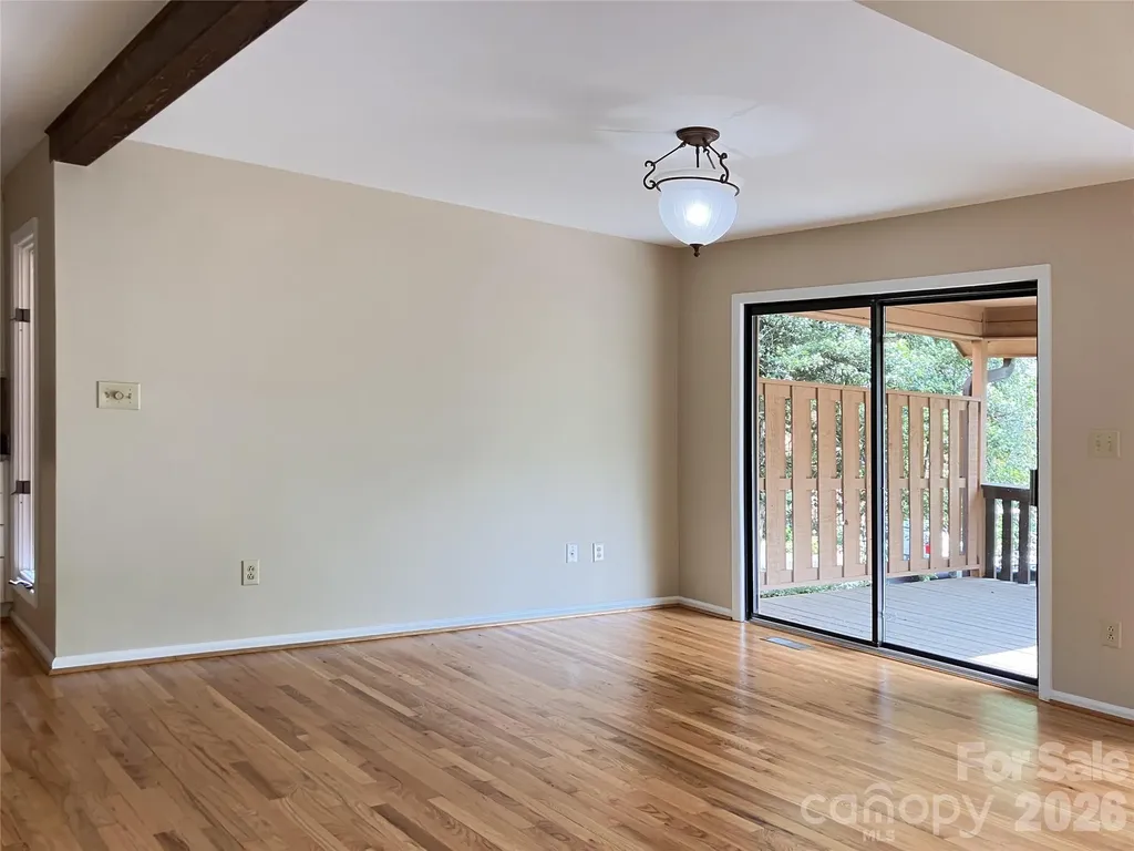 25 Village Drive Asheville NC 28803