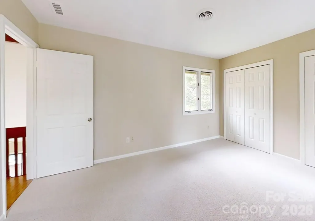 25 Village Drive Asheville NC 28803