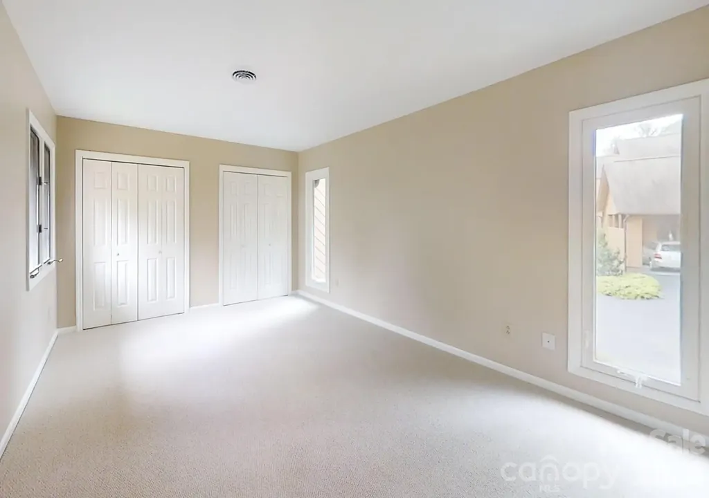 25 Village Drive Asheville NC 28803