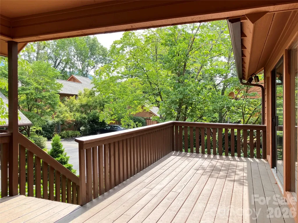 25 Village Drive Asheville NC 28803