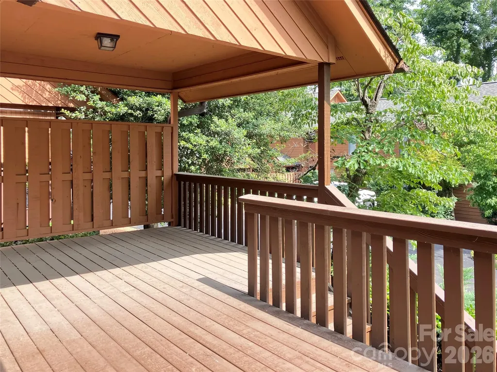 25 Village Drive Asheville NC 28803