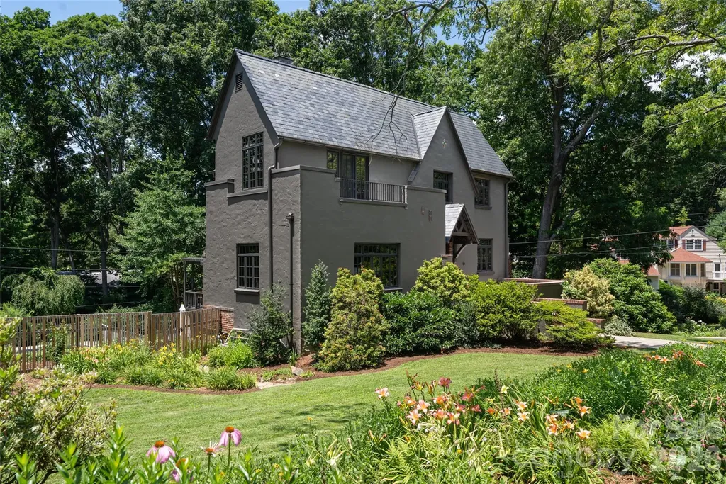 21 Lynwood Road Asheville NC 28804
