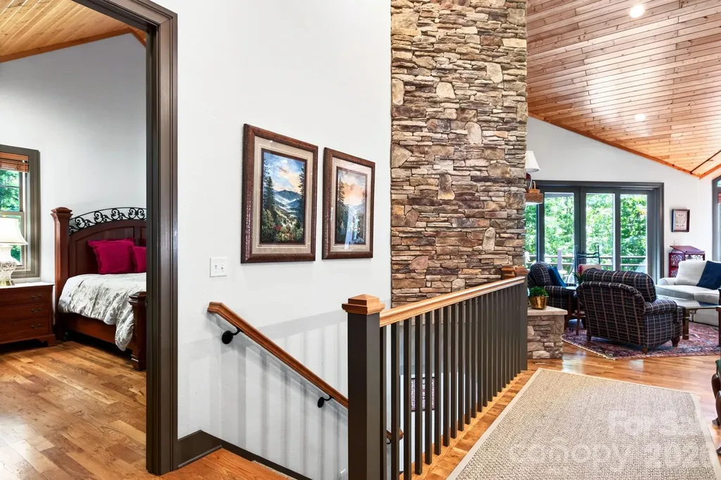 33 Hawks Branch Circle Fairview NC 28730