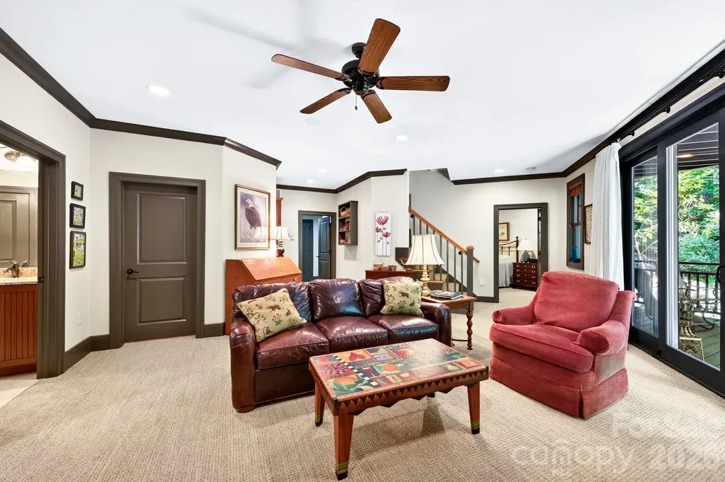 33 Hawks Branch Circle Fairview NC 28730