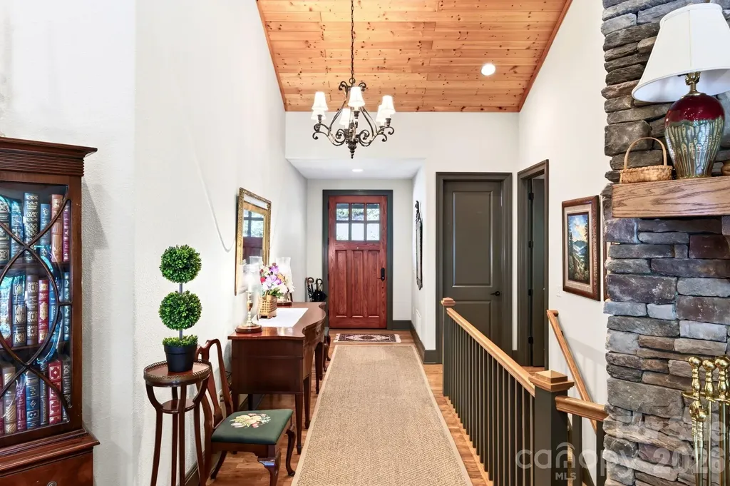 33 Hawks Branch Circle Fairview NC 28730