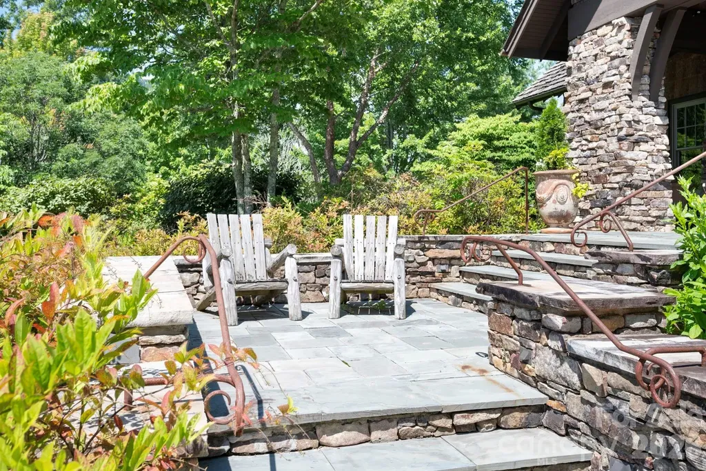 33 Hawks Branch Circle Fairview NC 28730