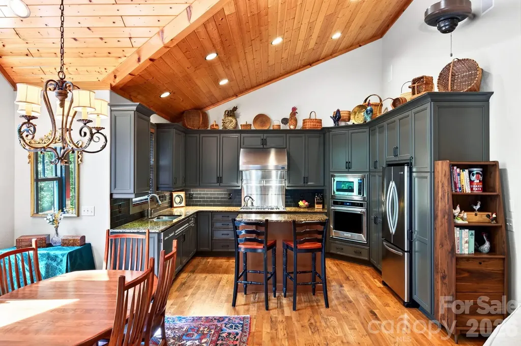 33 Hawks Branch Circle Fairview NC 28730