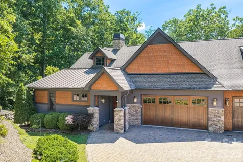 33 Hawks Branch Circle Fairview NC 28730