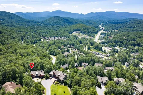 33 Hawks Branch Circle Fairview NC 28730