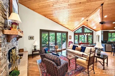 33 Hawks Branch Circle Fairview NC 28730
