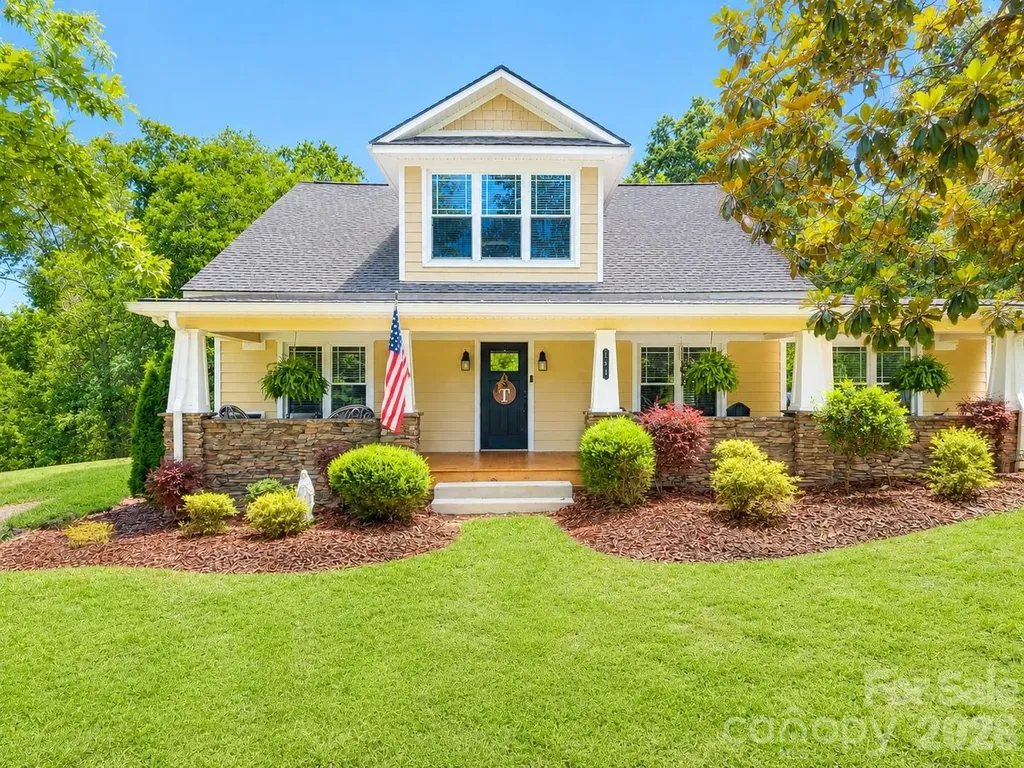 708 N Grove Street Lincolnton NC 28092